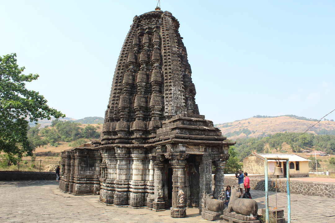 Amruteshwar Temple:Places Near by Mumbai - Tripoto
