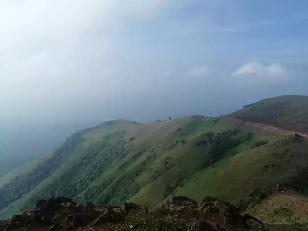Photo of Mullayanagiri Peak: 