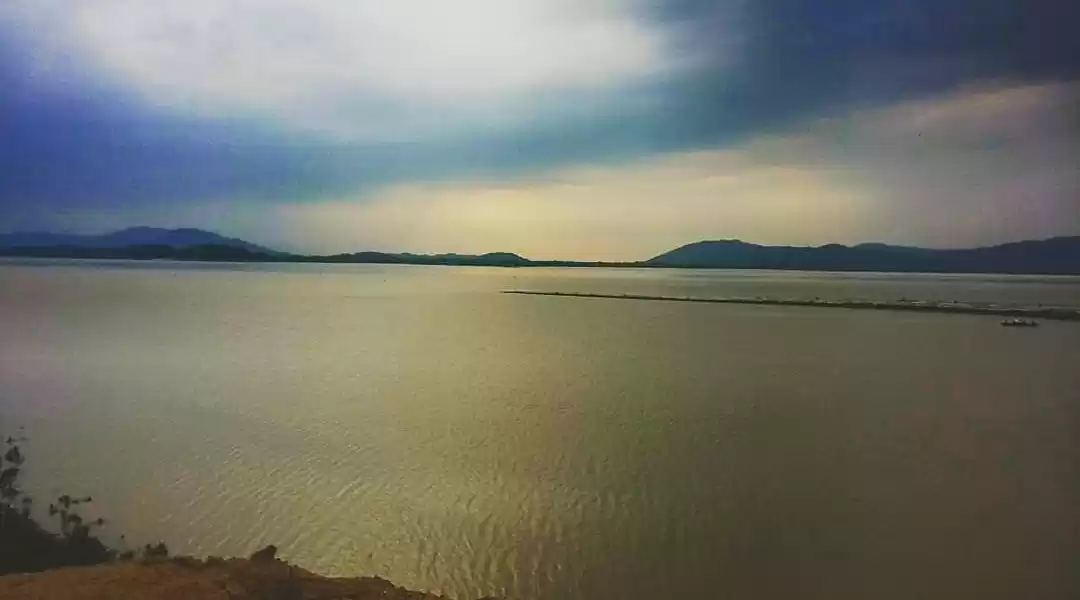 Photo of A Glimpse Of The Gra