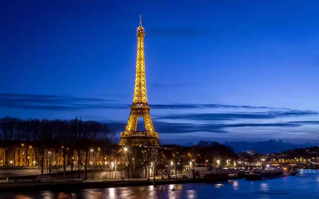 Photo of Eiffel Tower Makeove