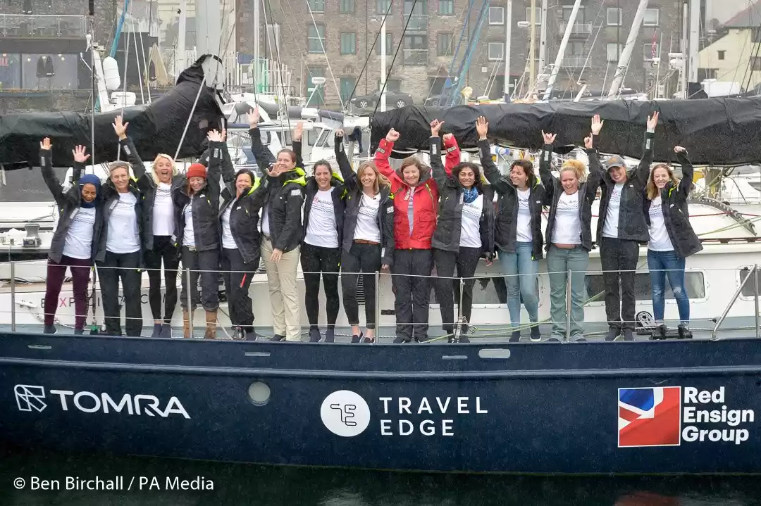 Photo of All-Women Crew on Tw