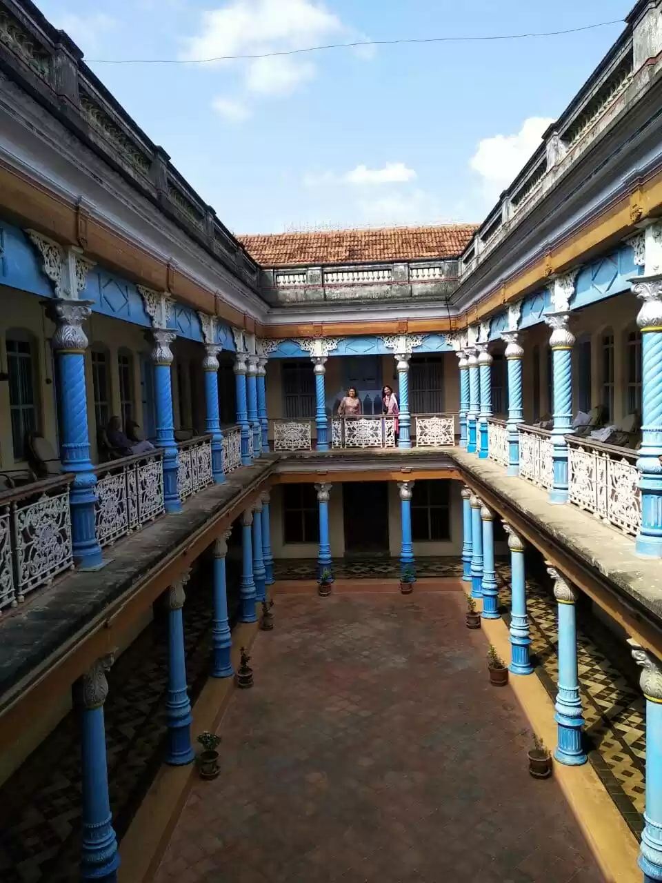 Photo of Mansion hunting in C