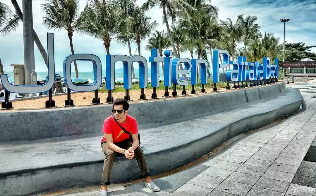 Photo of And I Was In Thailan