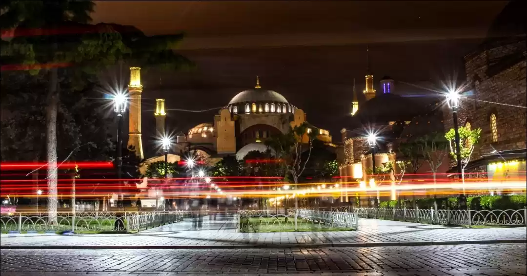Photo of Hagia Sophia at nigh
