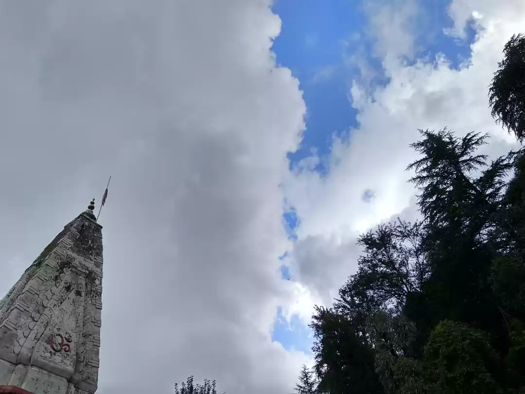 Photo of A Temple With a Beau