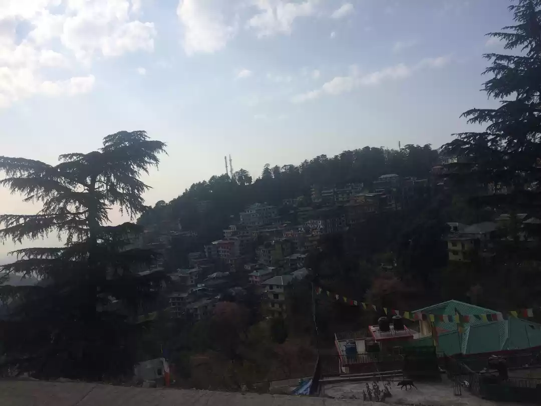 Photo of McLeod Ganj via Dhar