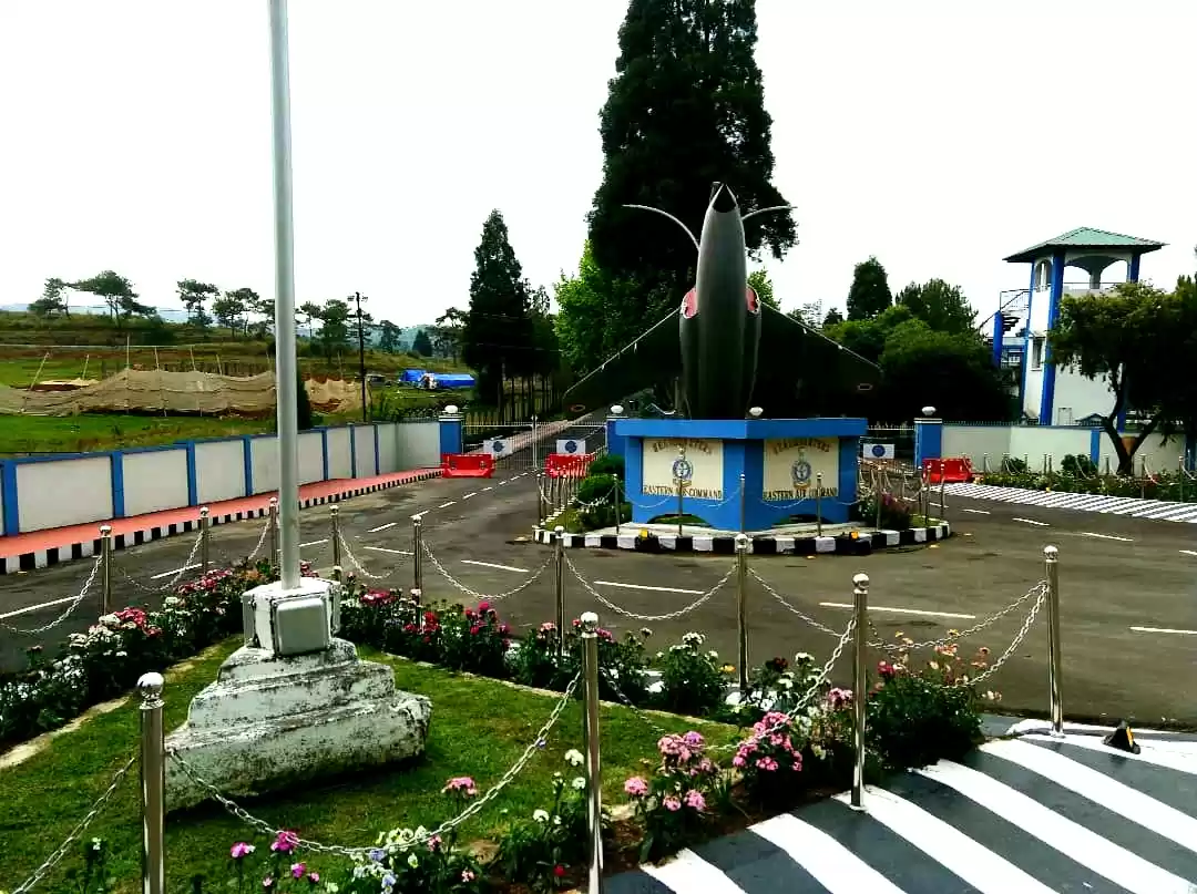 Photo of The Fars and Away 