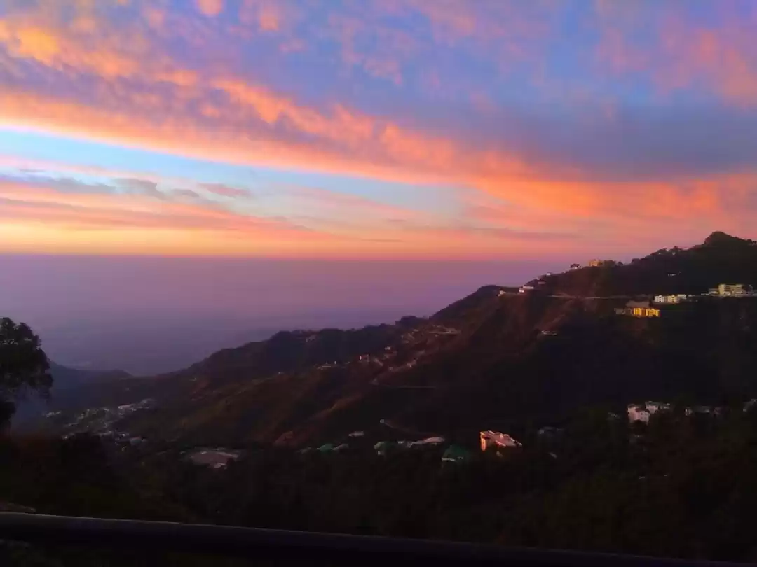 Photo of Mussoorie on the roc