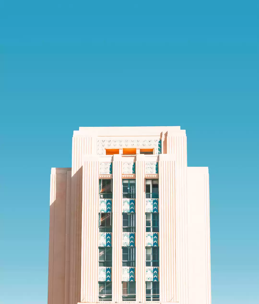 Photo of Wes Anderson and 'th