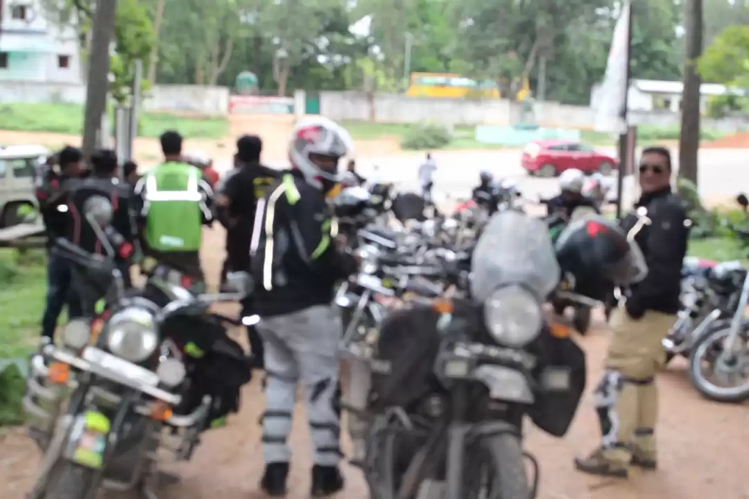 Photo of 100 bike riders insi