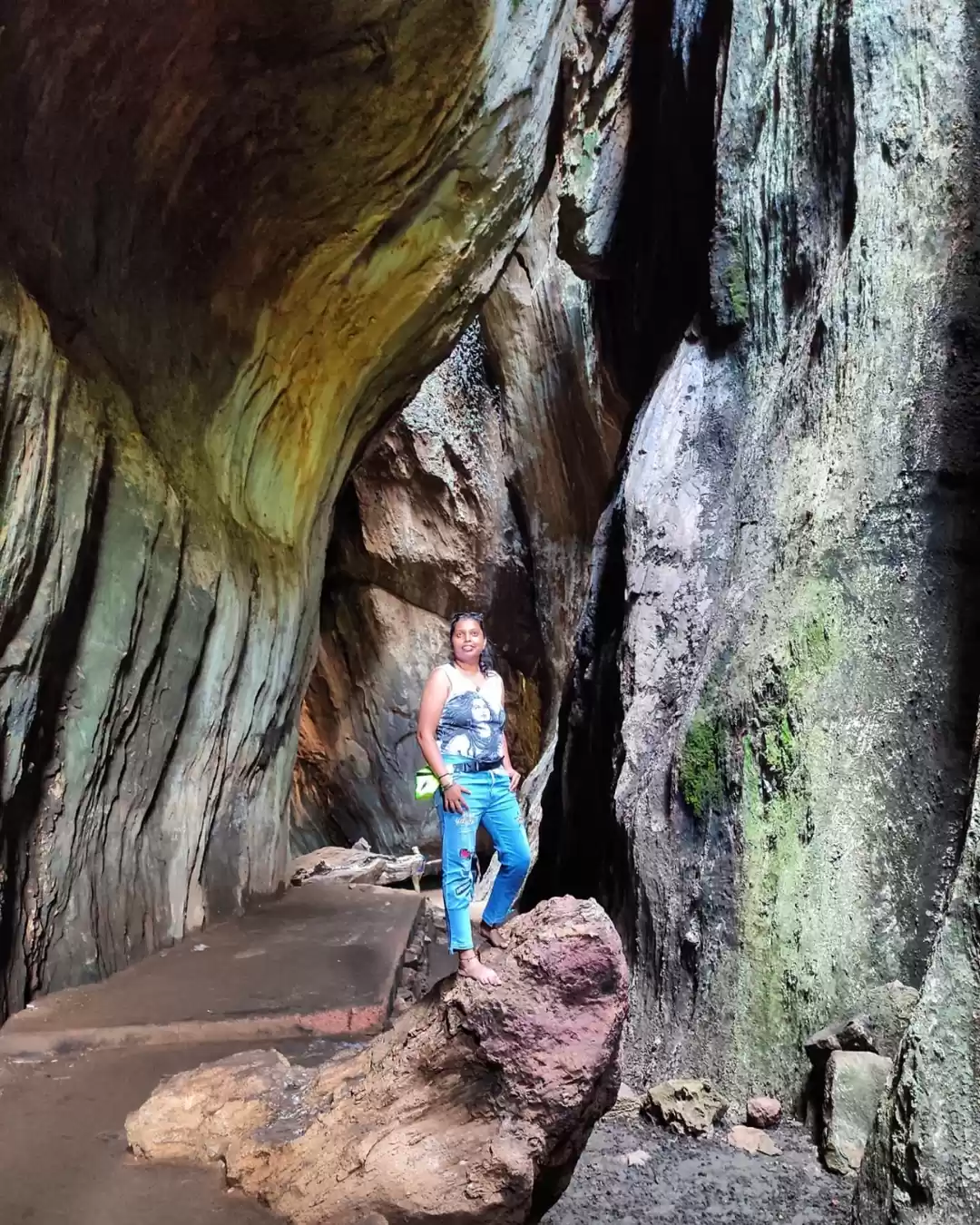 Photo of याना केव और विभूति व