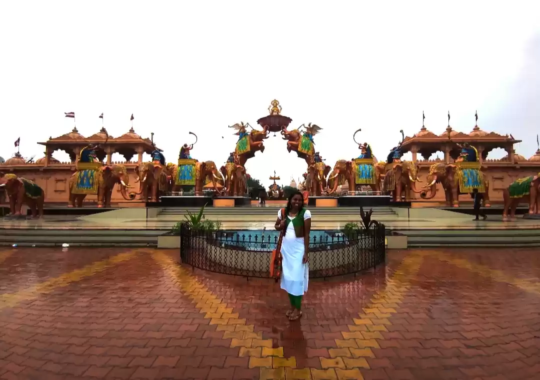 Photo of नर्मदा नदी के किनारे