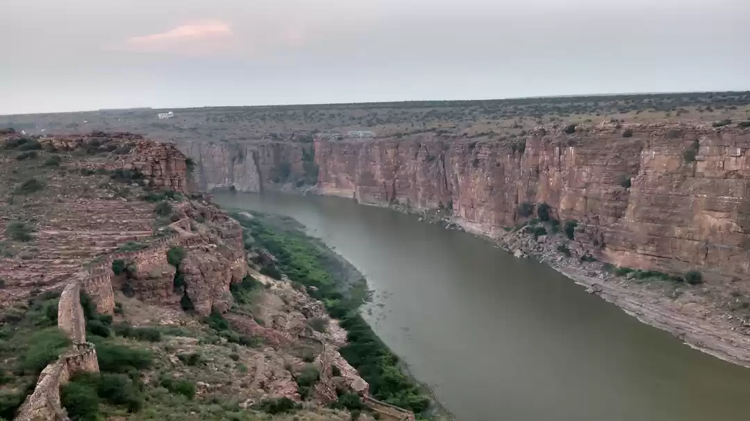 Indian Grand Canyon in Gandikota, Kadapa, Andhra Pradesh, India Stock Image  - Image of stone, right: 170465075