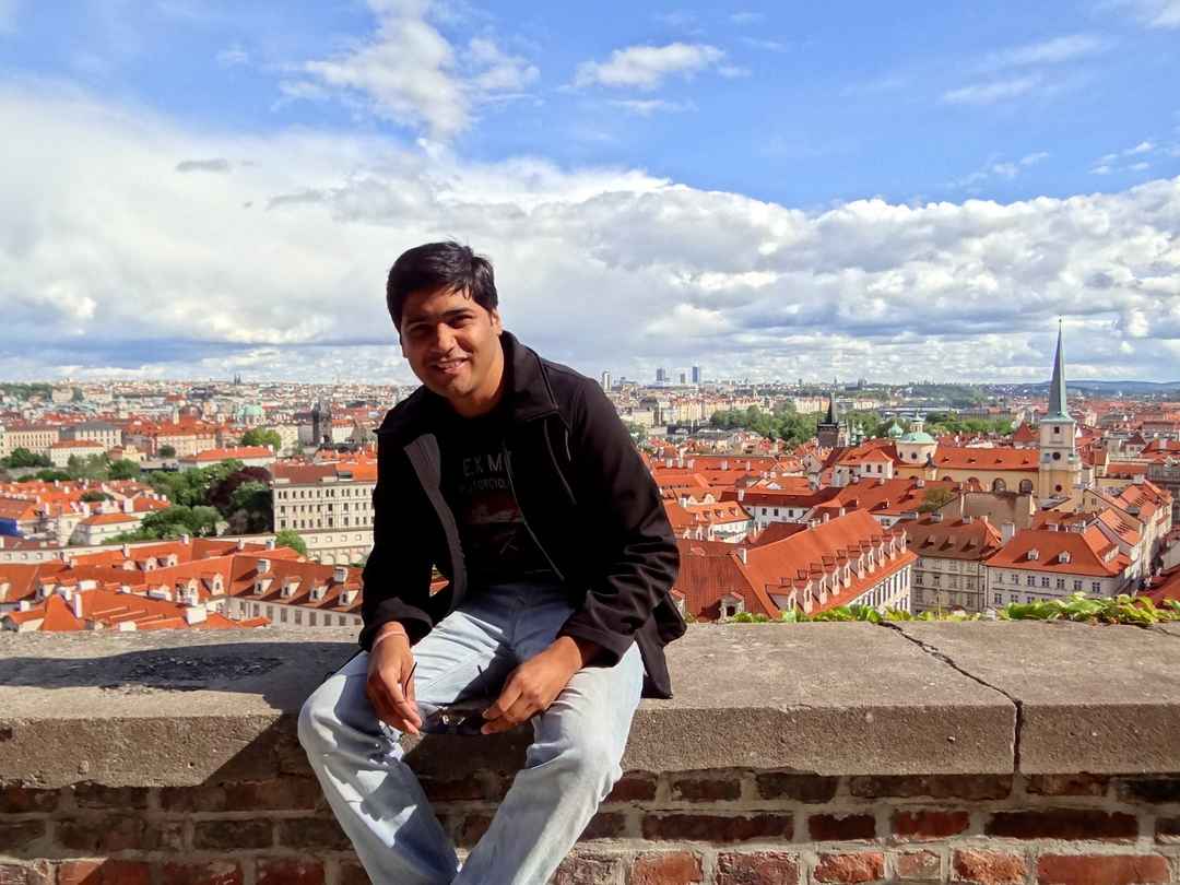 Photo of 8 Modern Stories Of Indian Wanderers Who Refuse To Quit Their Jobs To Travel