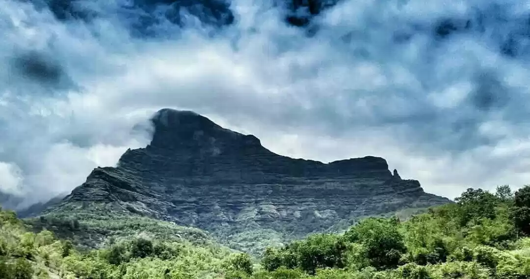 Photo of We Found Love betwee