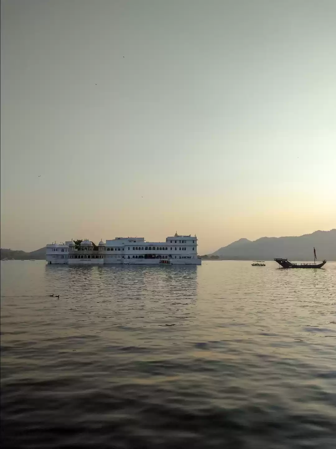 Photo of Lake Pichola- Sereni