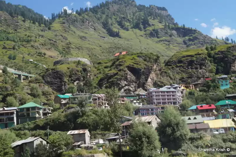 Photo of Six adventurers on t