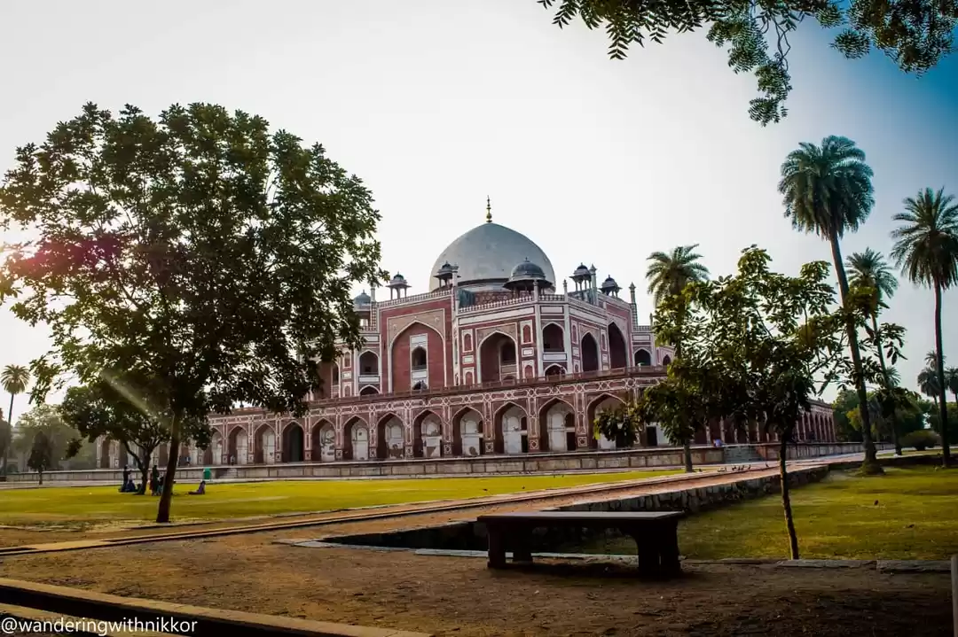 Photo of Maqbare ki dawaaro m