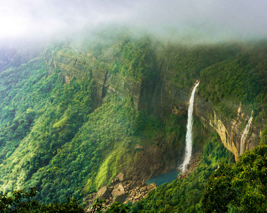 one-of-highest-plunge-waterfall-in-india-vajrai-waterfalls-perfect