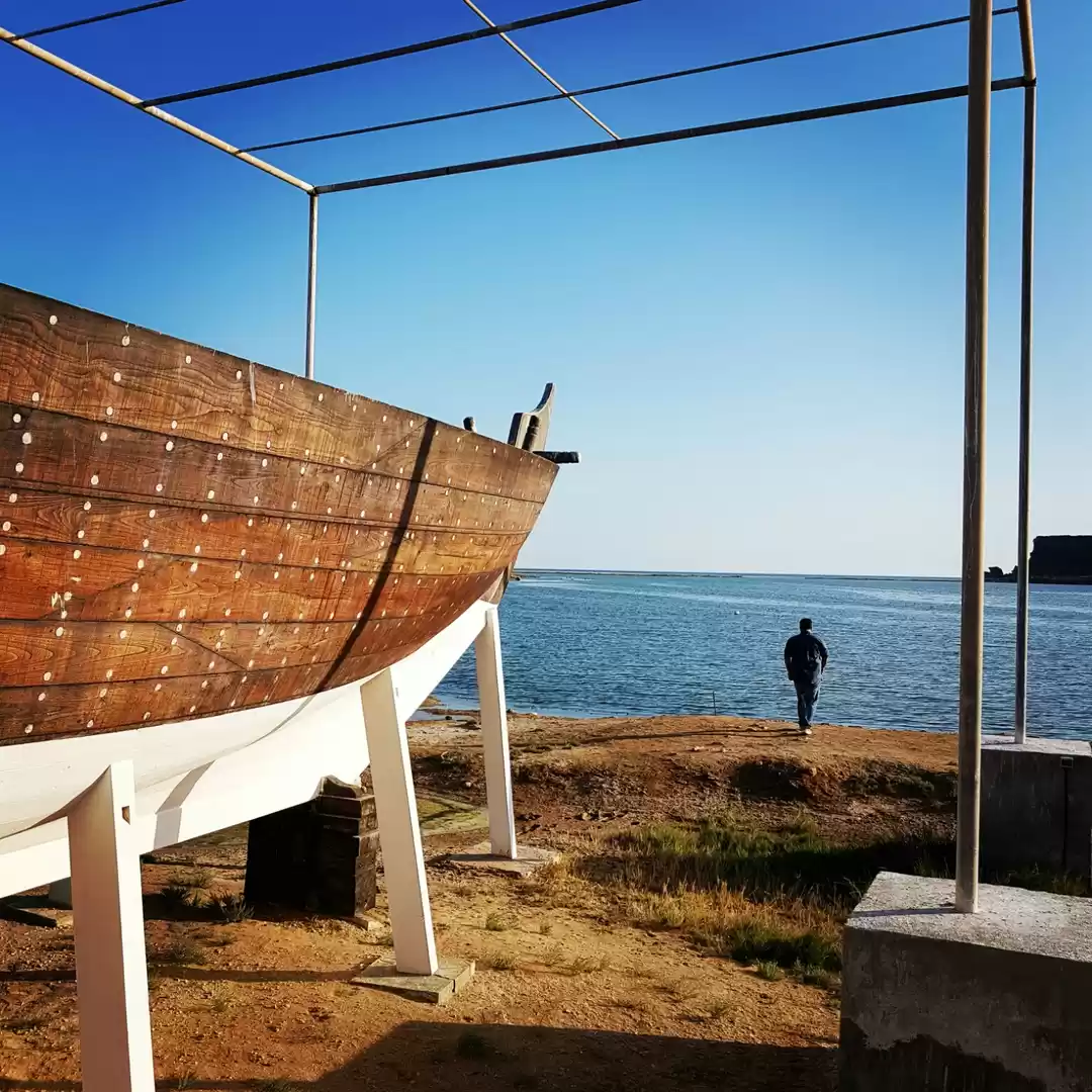 Photo of Khor Rori/ Land of F