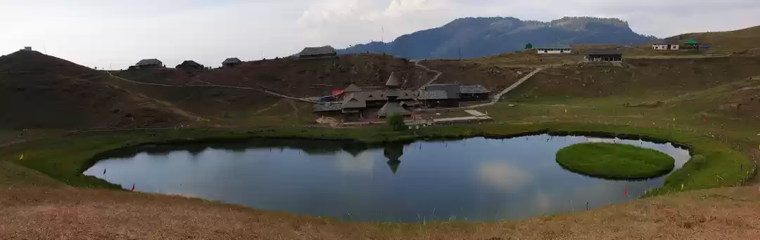 Photo of Parashar lake - A l