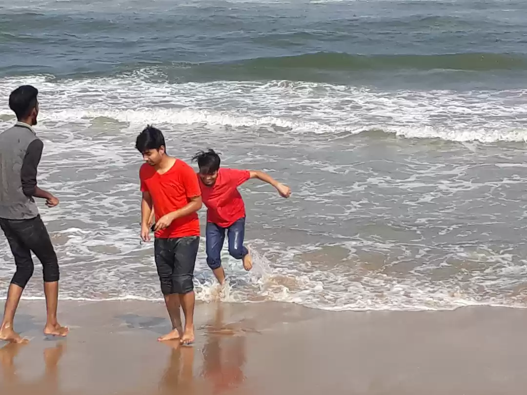 Photo of Thiruvanmiyur Beach 