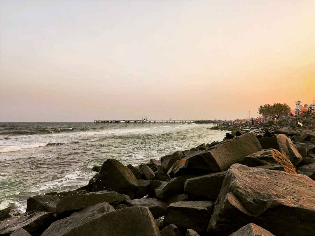 Pondicherry A Perfect Package Tripoto Sri aurobindo ashram (lugar de meditación hindú) está a unos minutos de distancia. pondicherry a perfect package tripoto