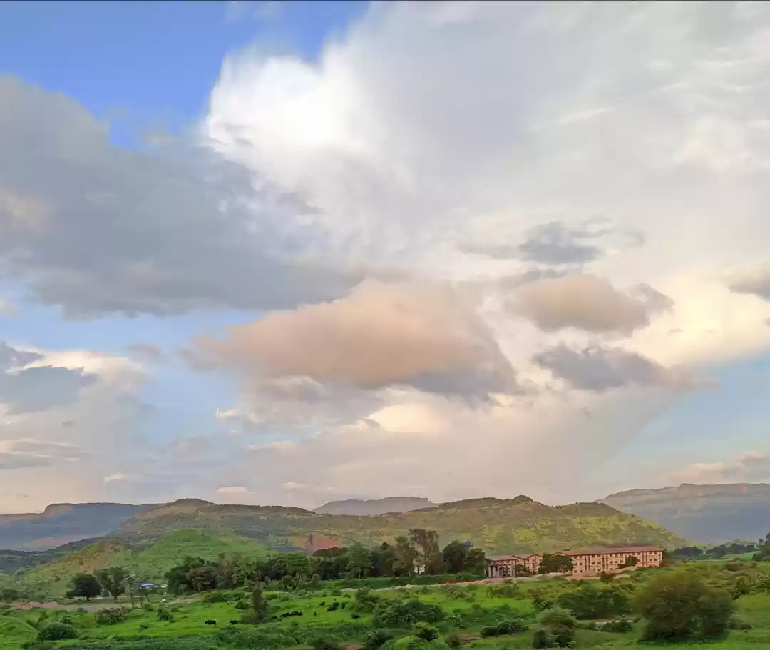 Photo of SkyView with green l