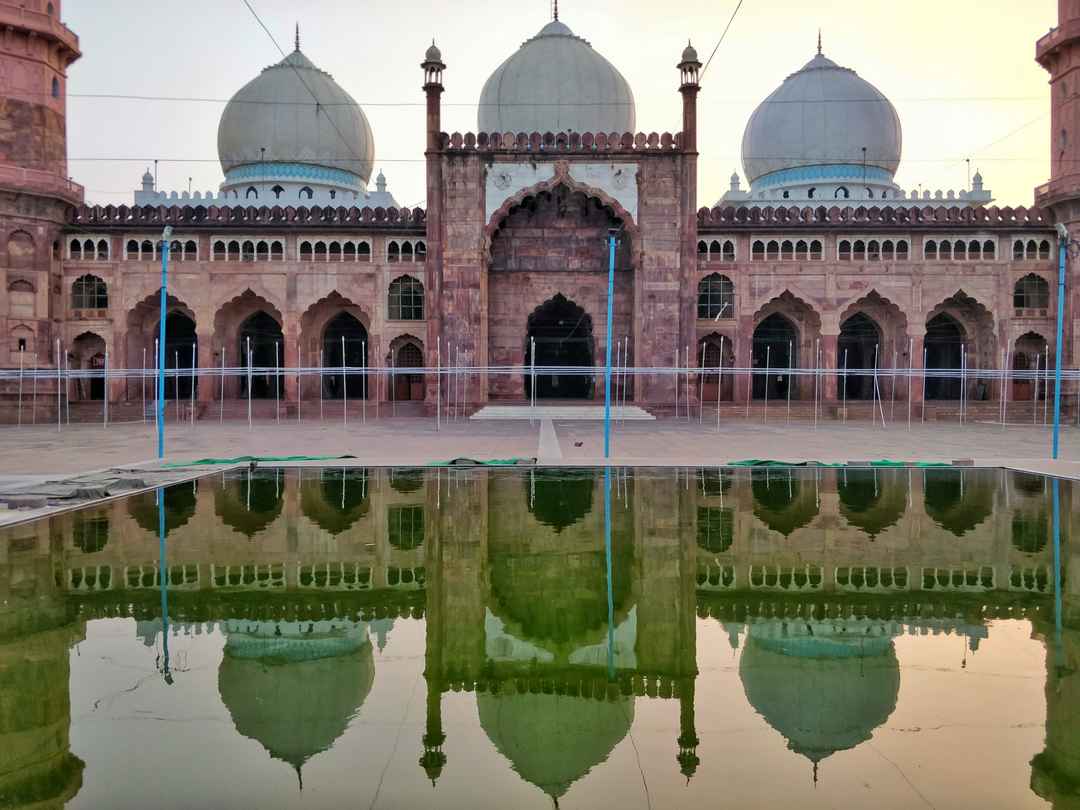 Indias Largest Mosque: Taj-Ul-Masajid - ‘The Crown of Mosques’ - Tripoto