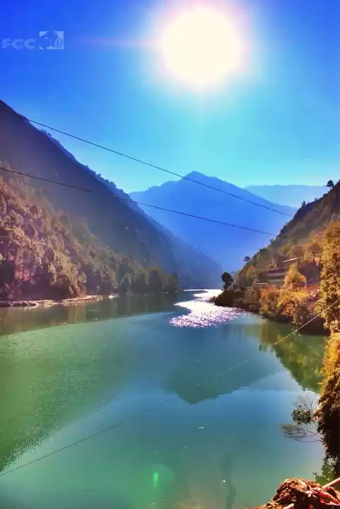 Photo of Snow crowned MANALI