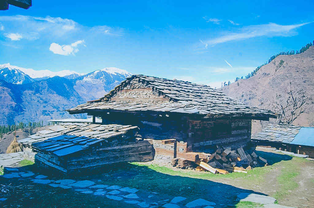 A Himalayan Village, An Unfinished Trek, And A Mysterious Temple – A ...