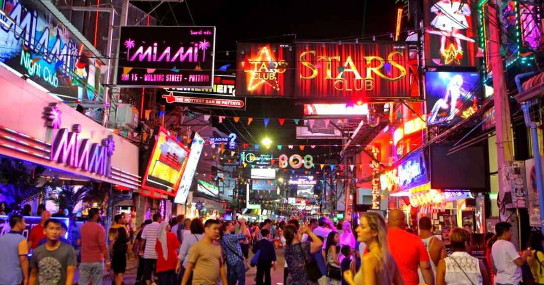 Energy Craze And Chaos Heres All That You Need To Know About Nightlife In Pattaya Tripoto