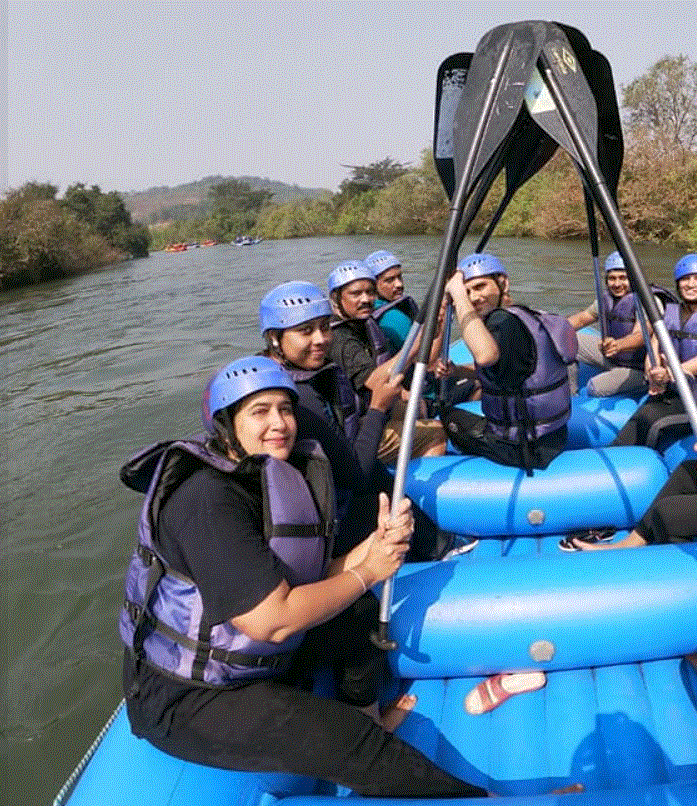Photo of In the waters without helmet and safety jackets, A near Drowning experience while rafting at Kolad 4/8 by Hetal
