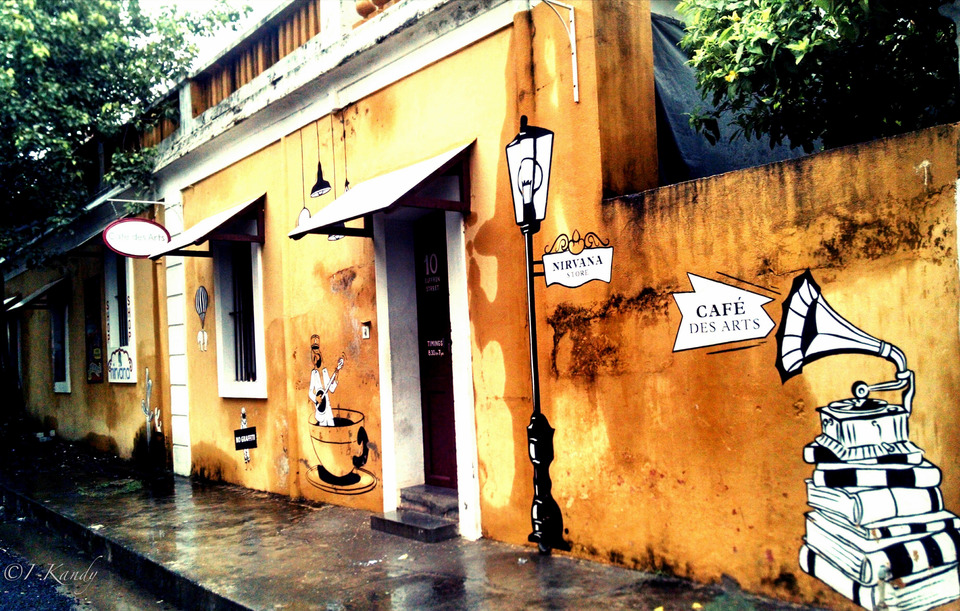 White town. White Town Pondicherry. Cafe des Arts Graffiti.