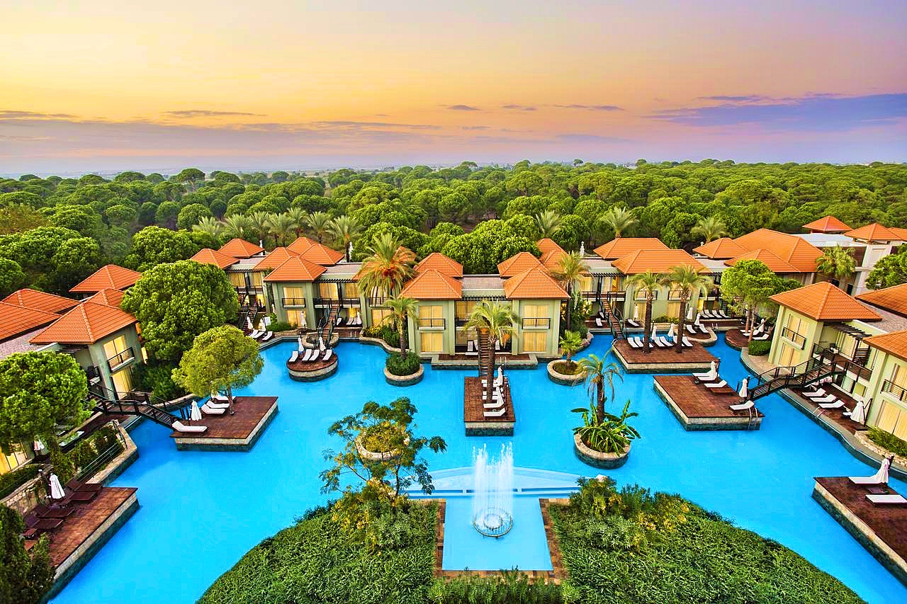 In 2018, Splurge At These 8 Ultra-Luxurious Resorts Across The World ...