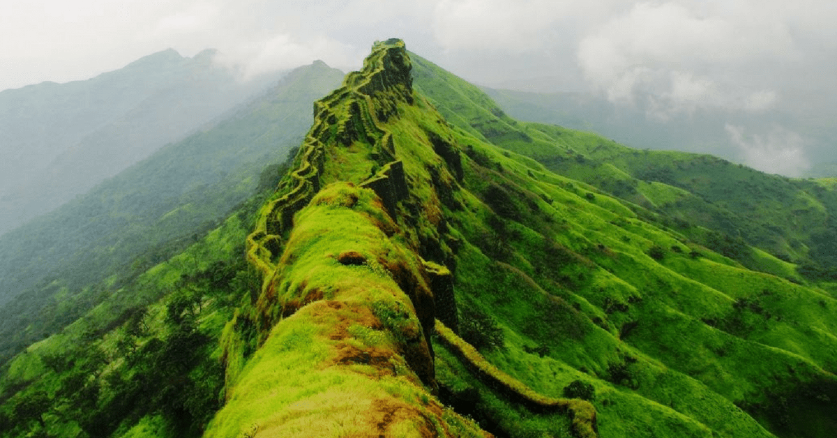 tourist places near pune for 2 days