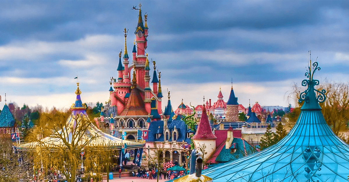 Planning To Visit Disneyland Paris With Your Family? Here’s What You Shouldn’t Miss!